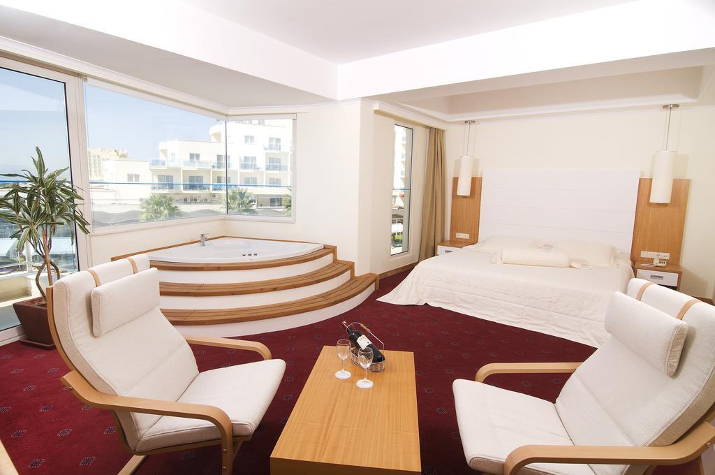 Sealight Resort Hotel Kusadası Szoba fotó